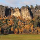 Der Pfaffenstein im goldenen Herbst, wie Ihn sicher jeder Freund...