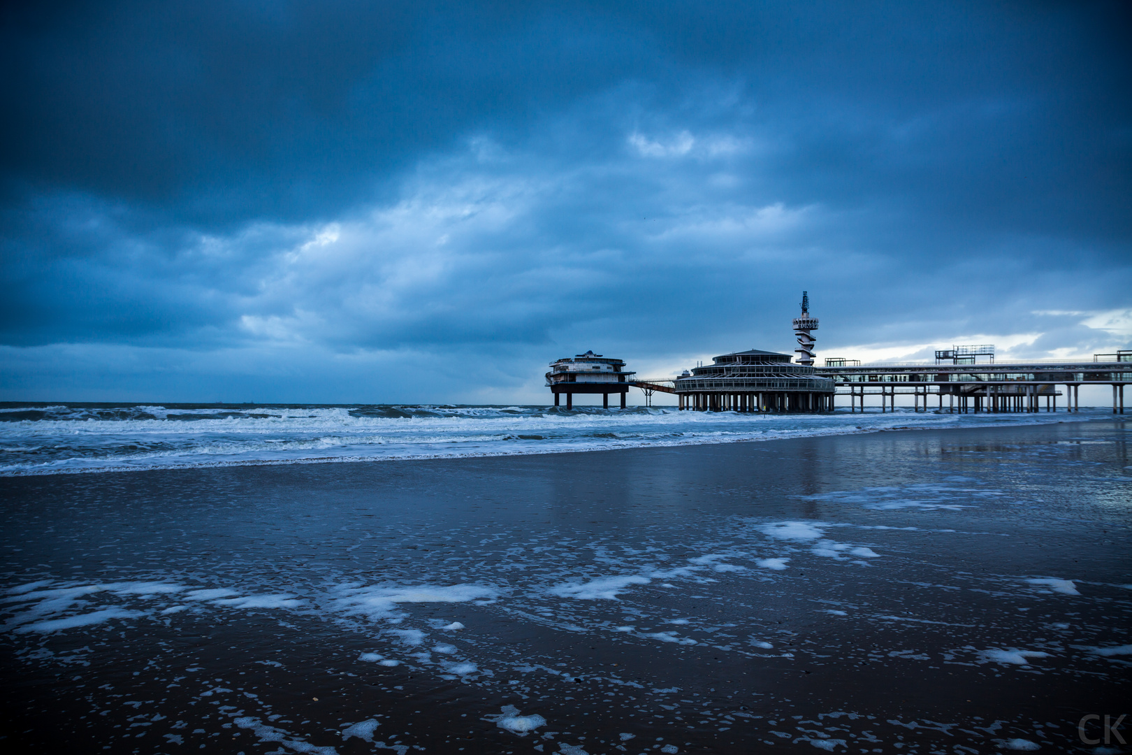 Der Pier von Scheveningen (Weihnachten 2014)