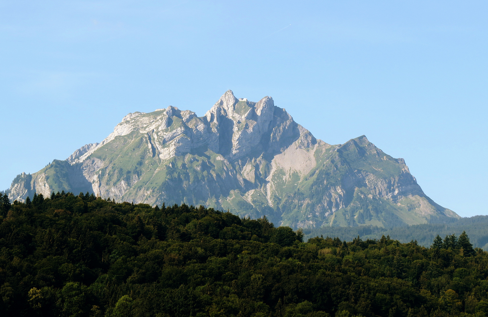 Der Pilatus noch wolkenfrei