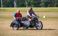 Der Pilot im Beiwagen