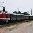 Der "Piratenexpress" mit der V 119 auf den Weg nach Ralswiek