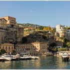 Der pittoreske Hafen "Marina Grande" auf Capri