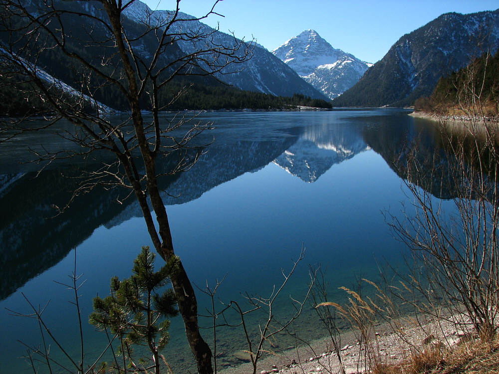 der Plansee Mitte Februar schon fast eisfrei