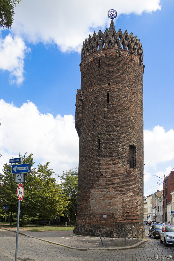 Der Plauer Turm in Brandenburg (Havel)