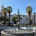 Der Plaza de Armas mit Kathedrale in Arequipa