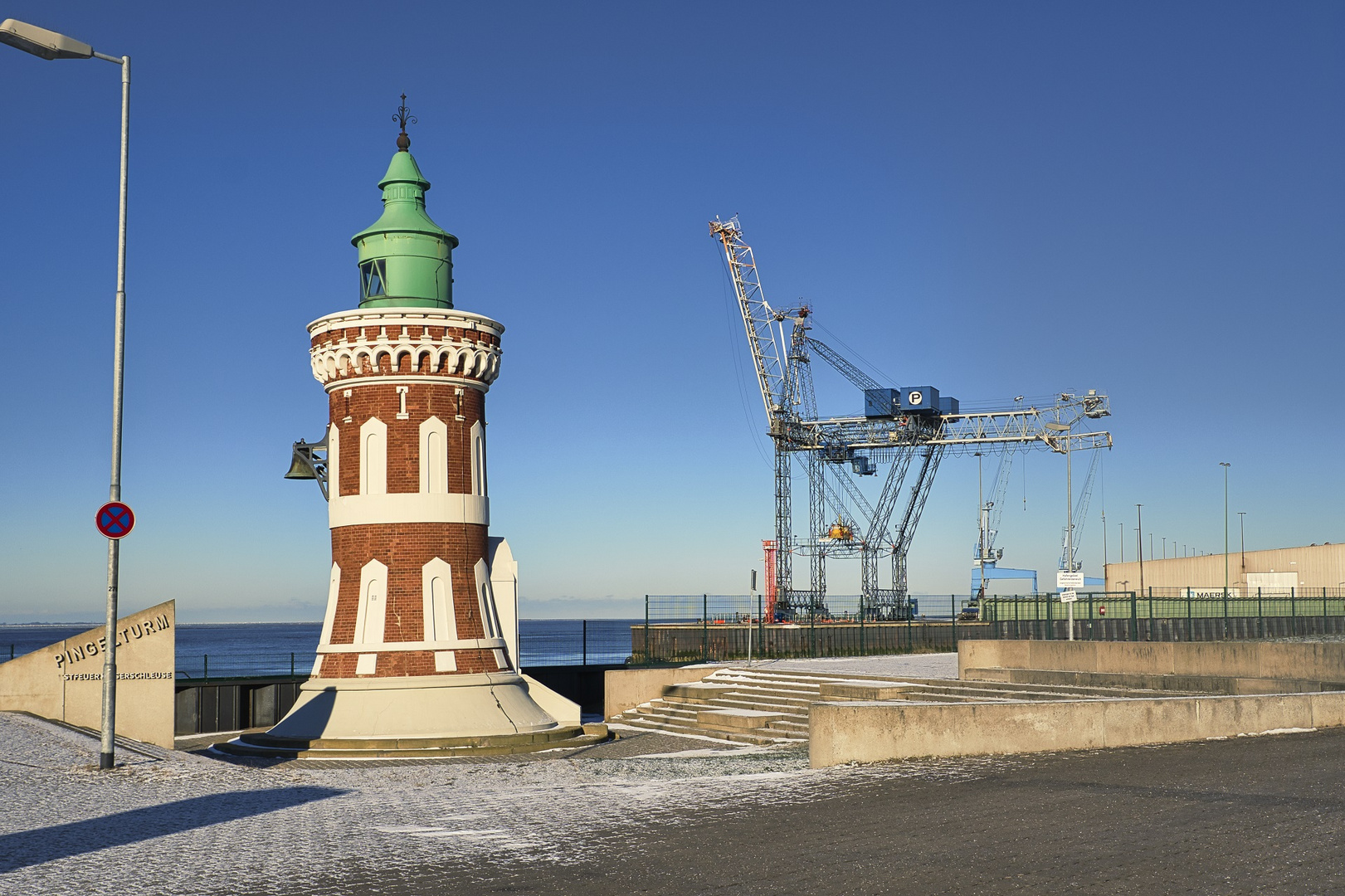 der Pngelturm an der Einfahrt zur Kaiserschleuse