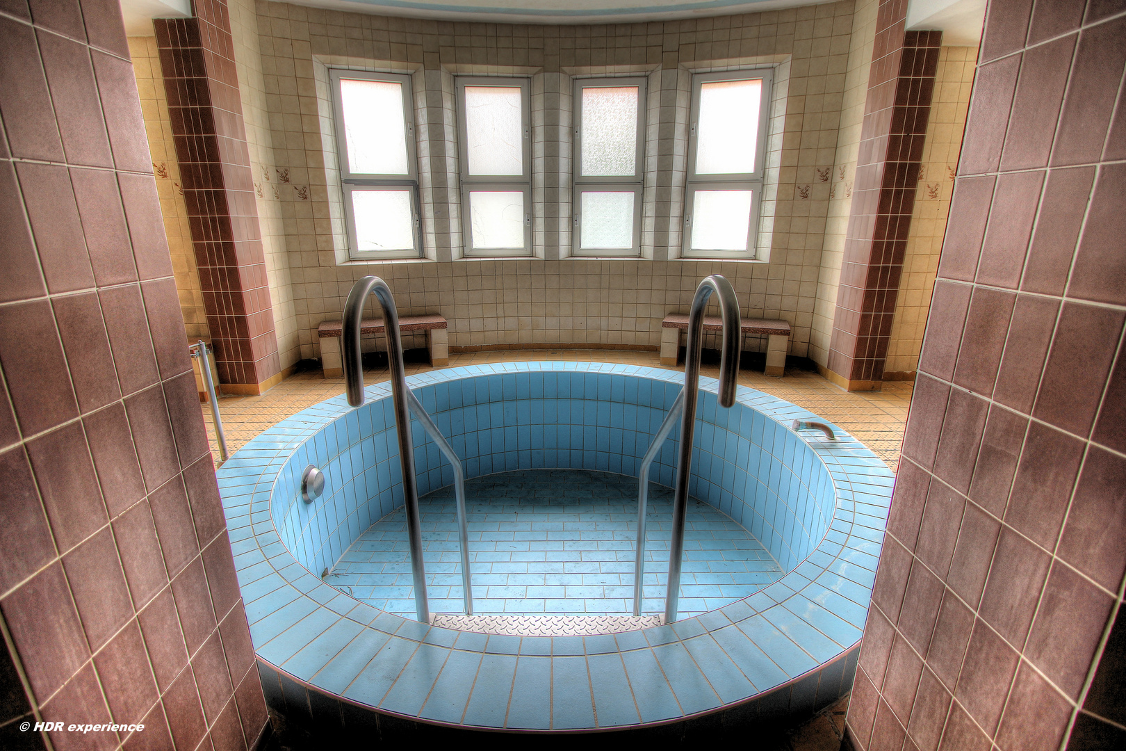 Der Pool II Foto & Bild bearbeitungs techniken, hdri & tm, urban