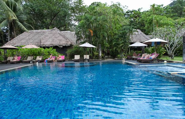 ...der Pool im Khao Lak Paradise...