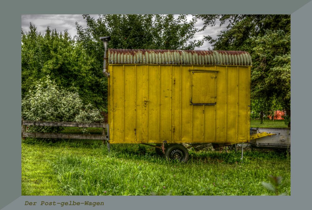 Der-post-gelbe-Wagen