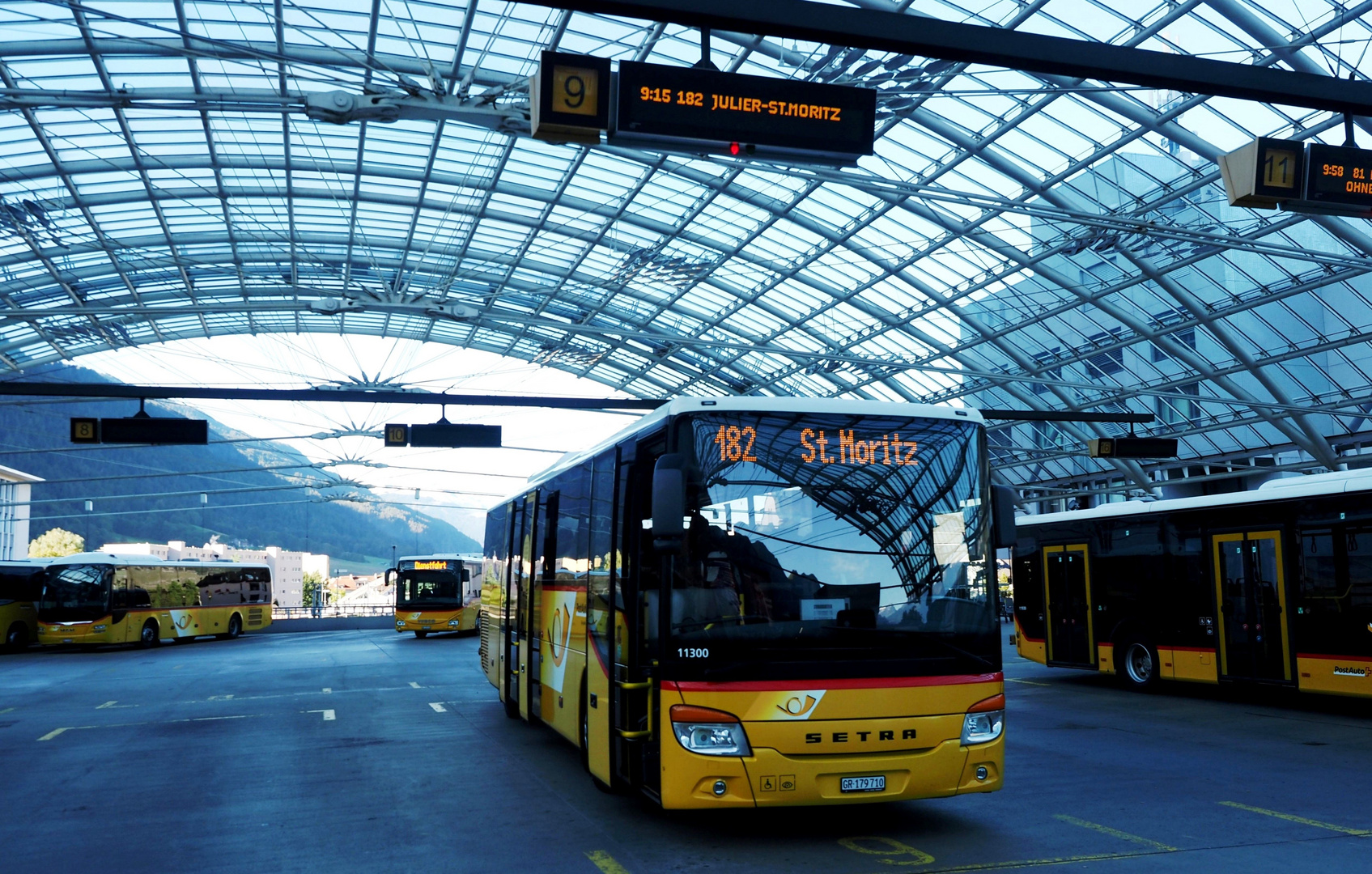 Der Postbus nach St. Moritz