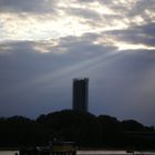 Der Postturm in Bonn, mit einem hauch von Himmel ;)