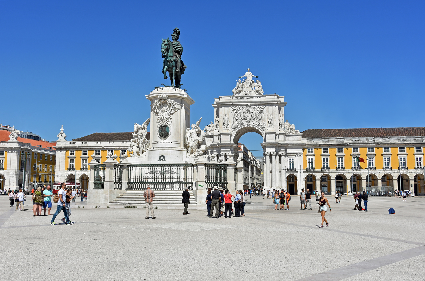 Der Praca do Comercio in Lissabon