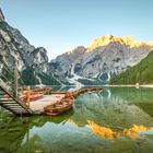 Der Pragser Wildsee im Sonnenaufgang