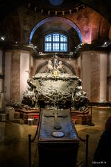 Der prunkvolle Doppelsarkophag in der Maria-Theresien-Gruft