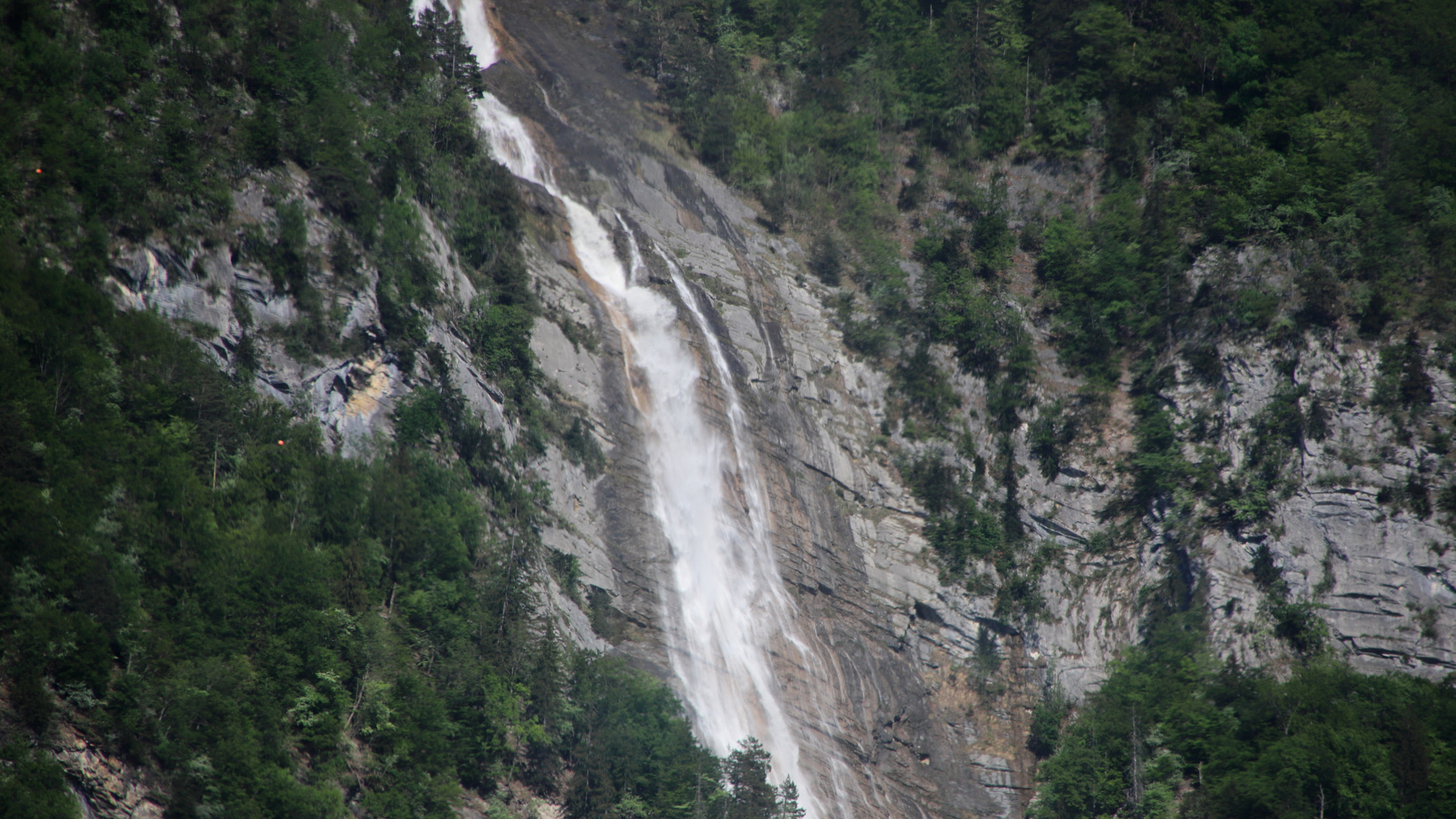 Der Rangnatscher Bach bildet hier einen eindrucksvollen Wasserfall