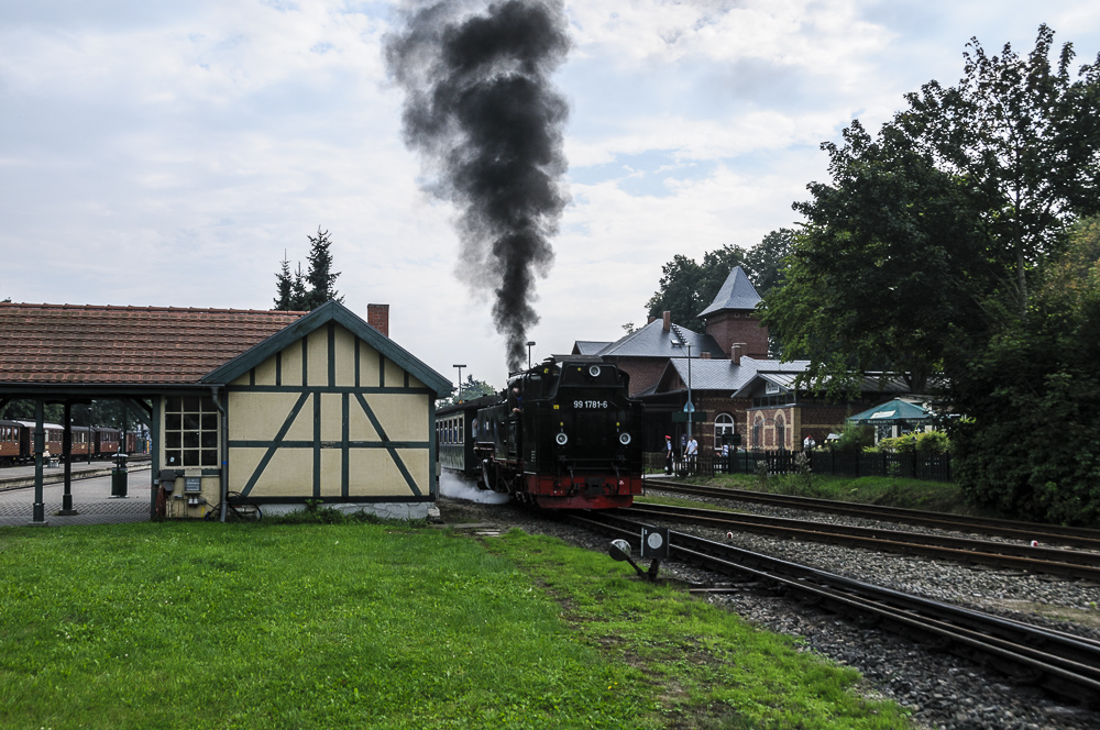 Der Rasende Roland beim Start in Putbus