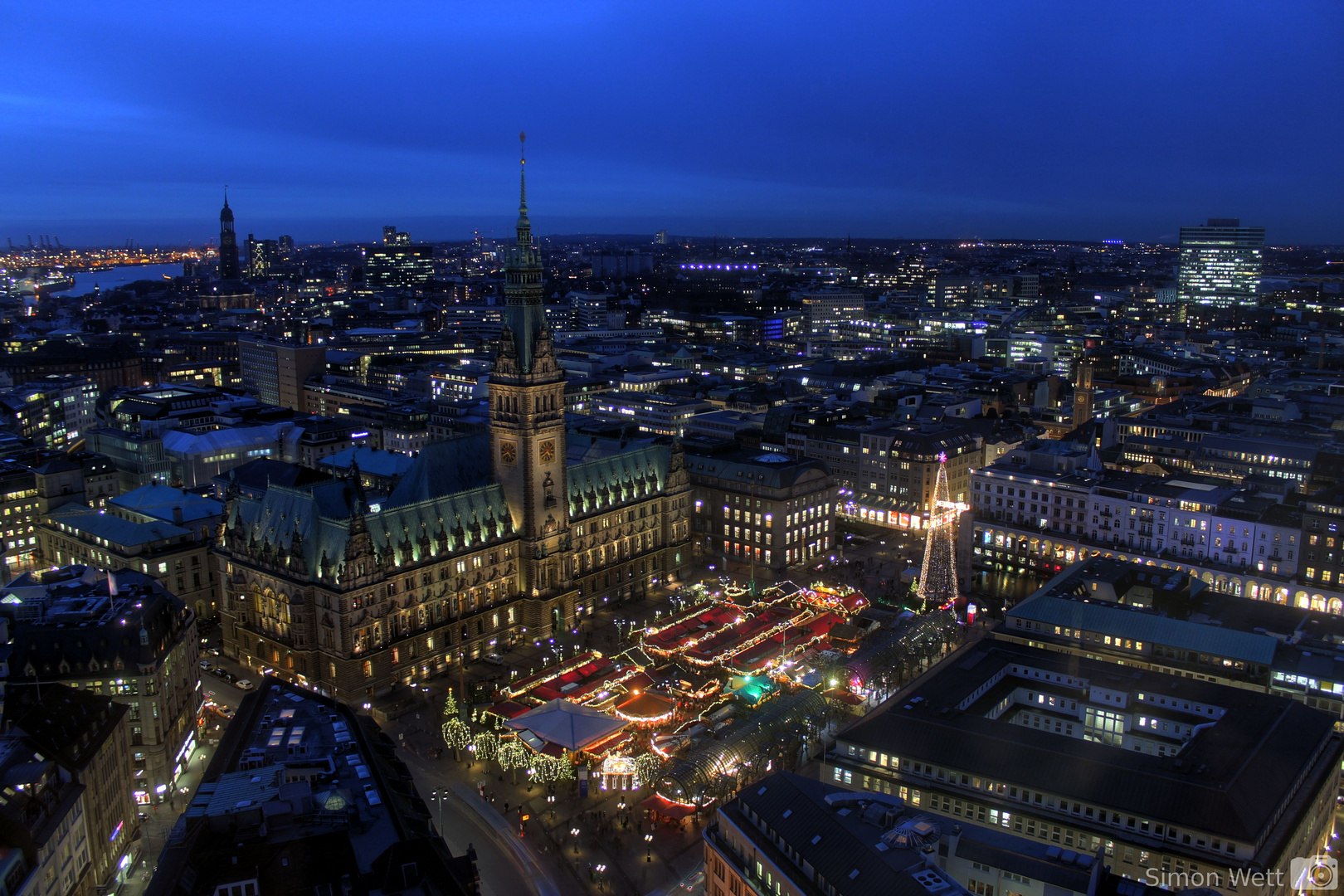 Der Rathausmarkt von Oben