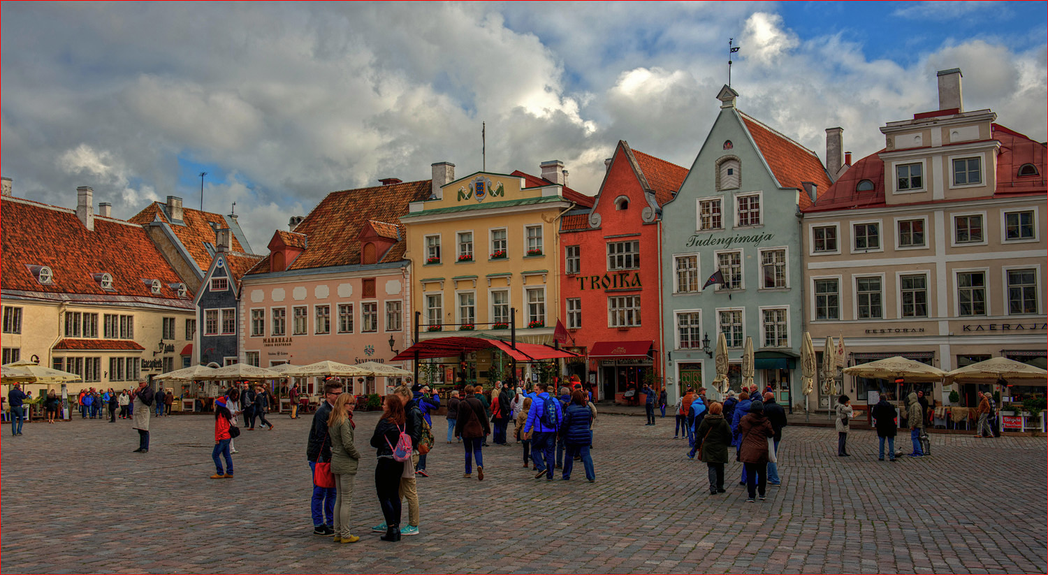 Der Rathausplatz 2