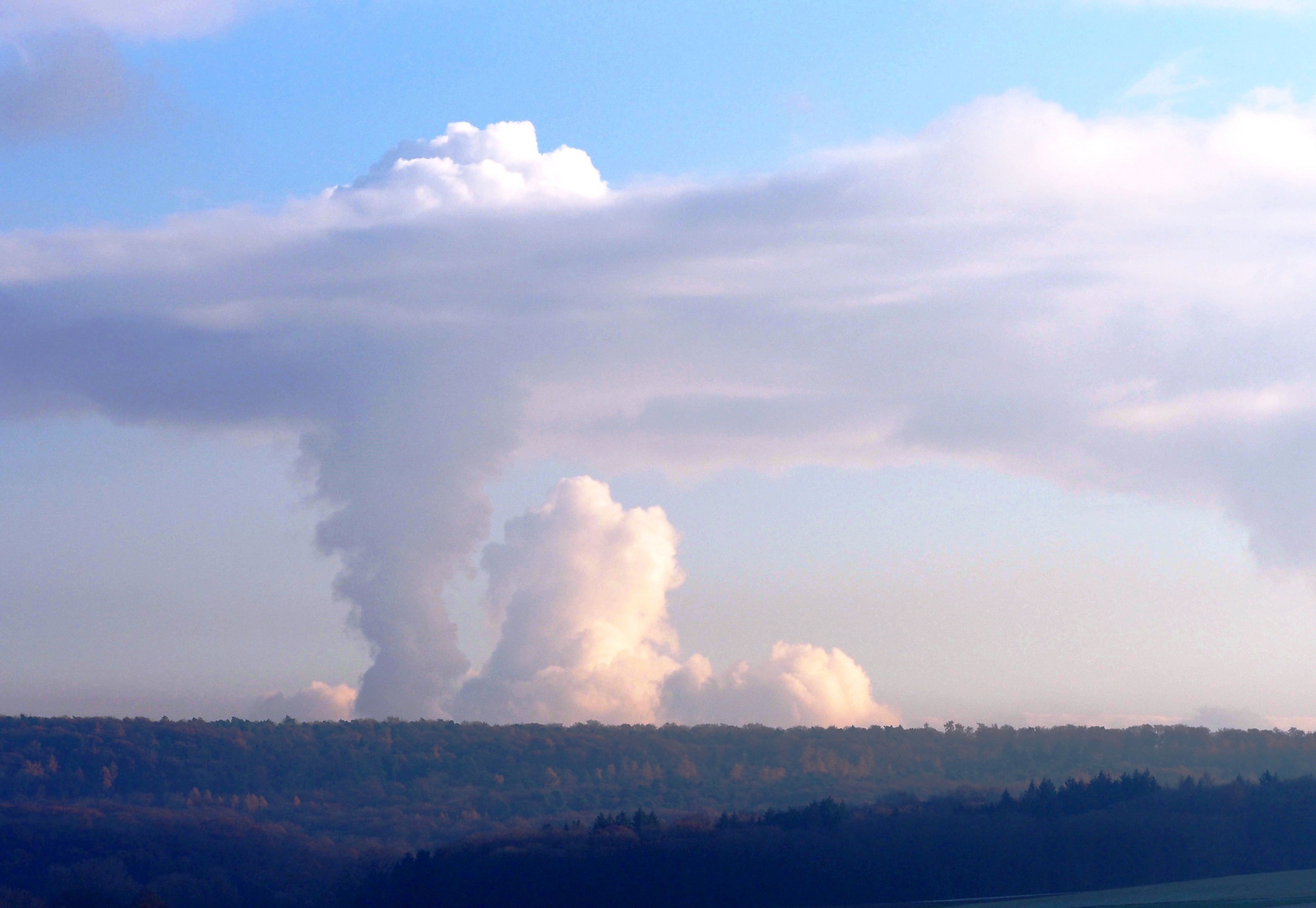 Der Rauch und die Wolke