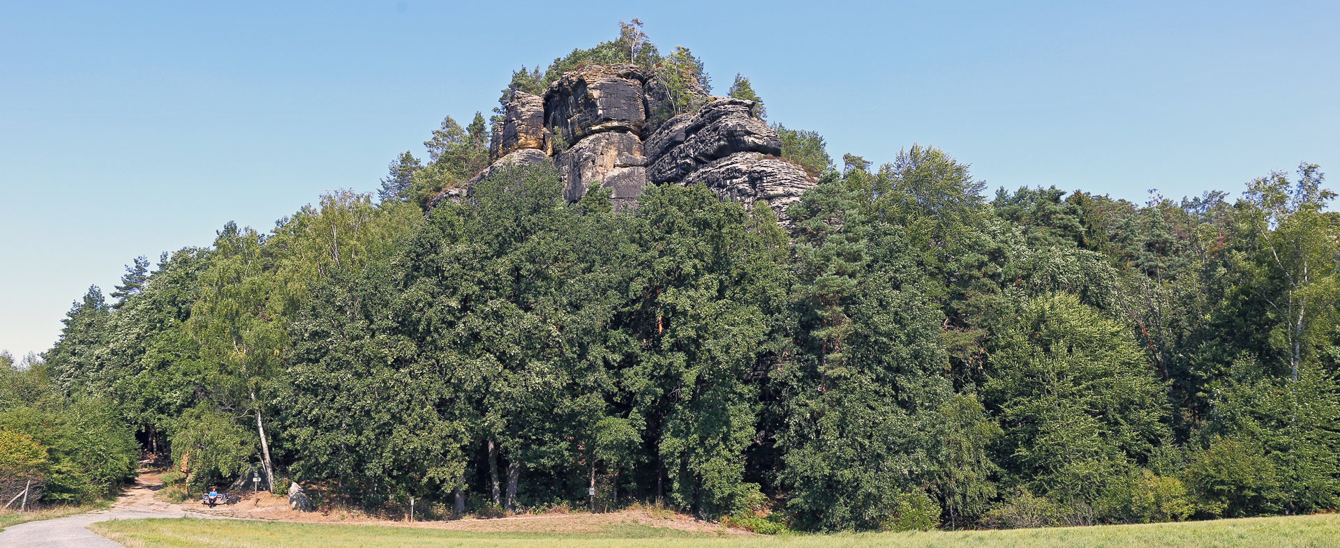 Der Rauenstein in der Sächsischen Schweiz von der Schmalseite und mit einer Geschichte... , 