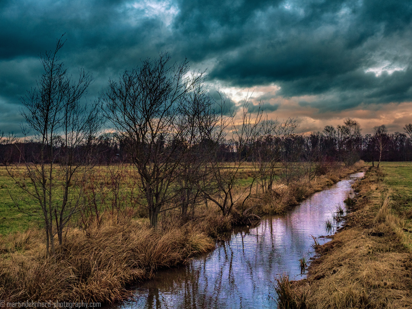 Der Regen kommt1 Foto Bild wolken wiese himmel Der Regen kommt1 Foto Bild wolken wiese himmel