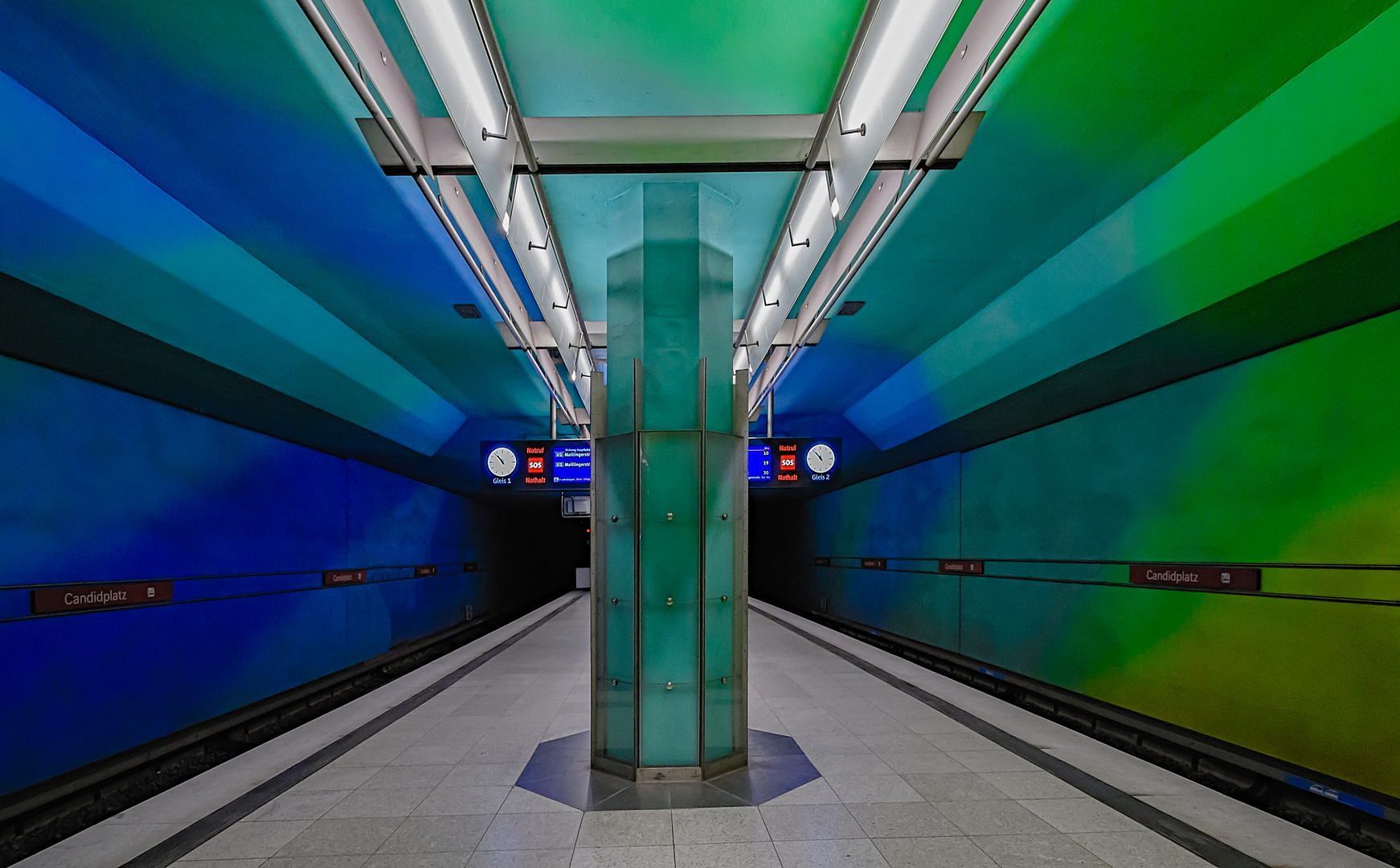 Der Regenbogen Bahnhof