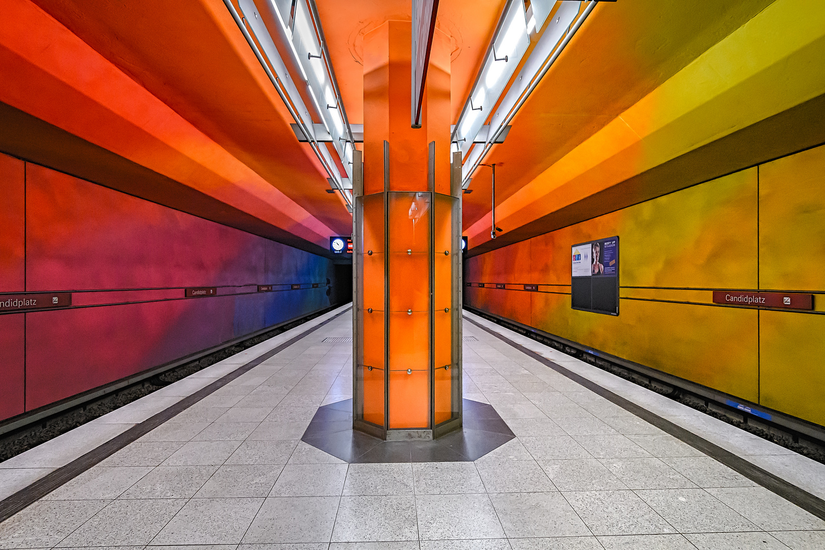 Der Regenbogen Bahnhof