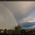 Der regenbogengeteilte Himmel