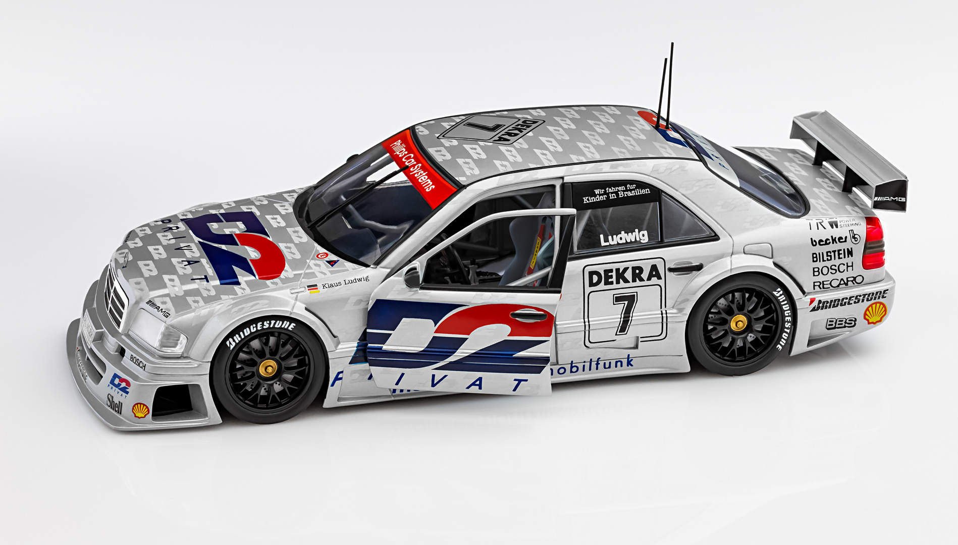 Der Rennwagen DTM AMG Mercedes