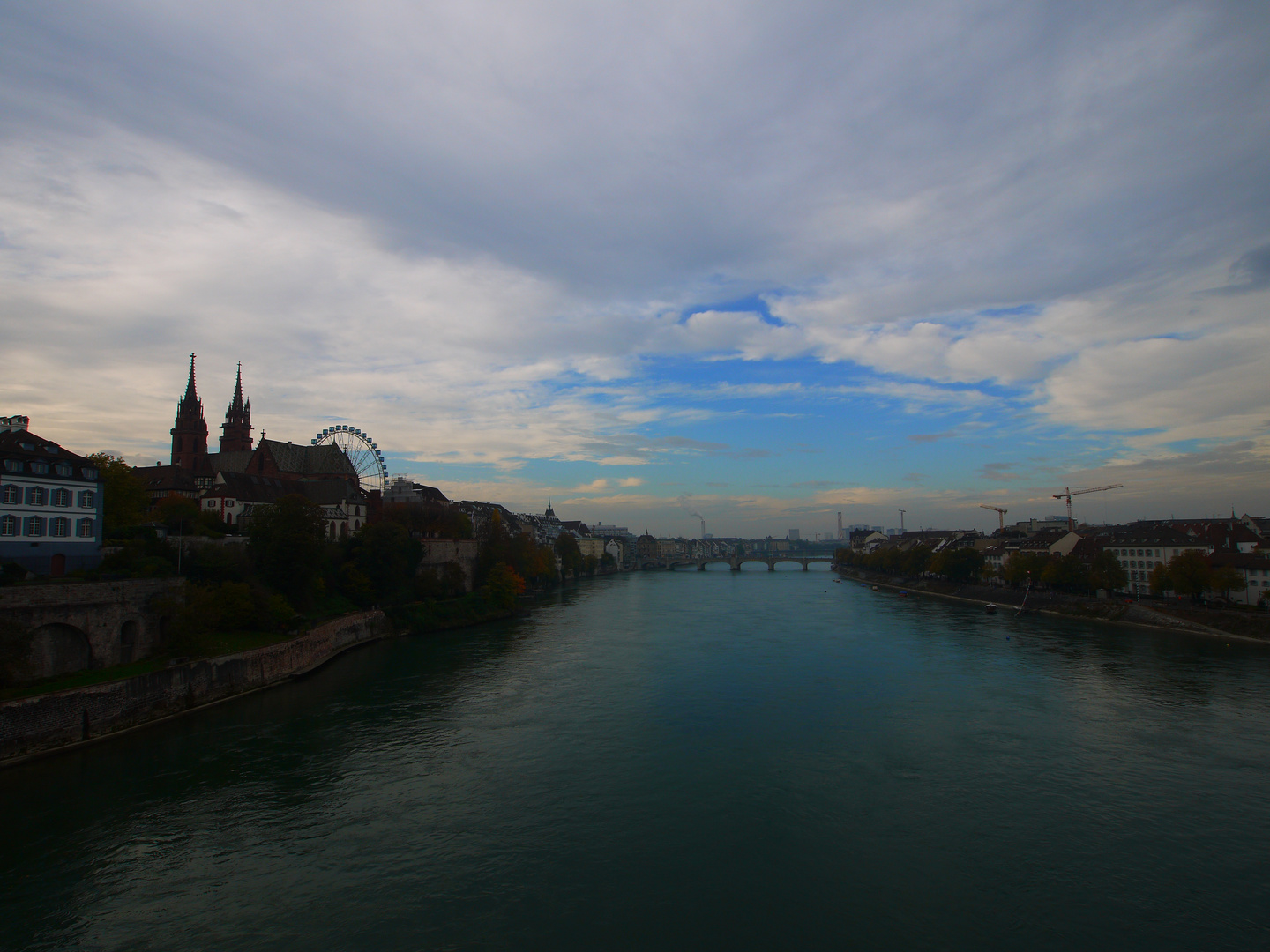 Der Rhein bei Basel