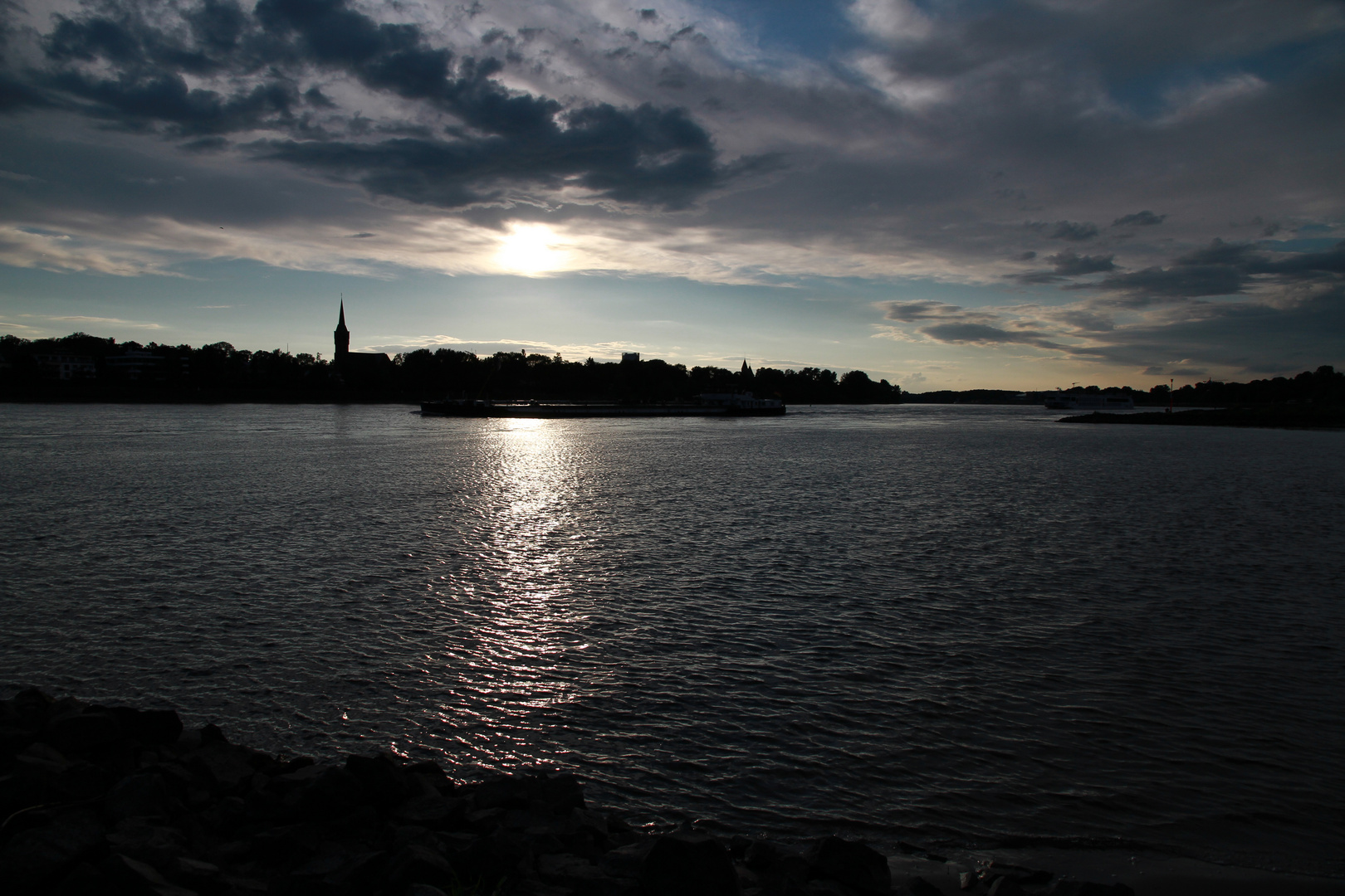 Der Rhein bei Bonn