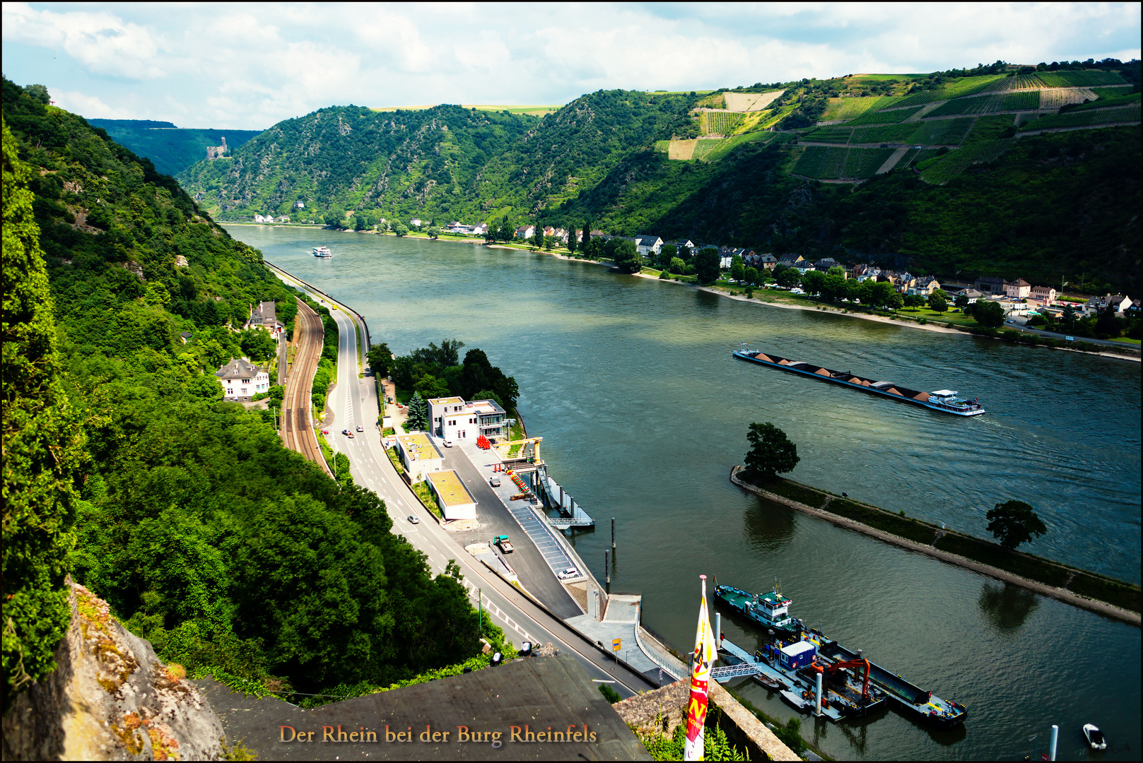 Der Rhein bei der Burg Rheinfels