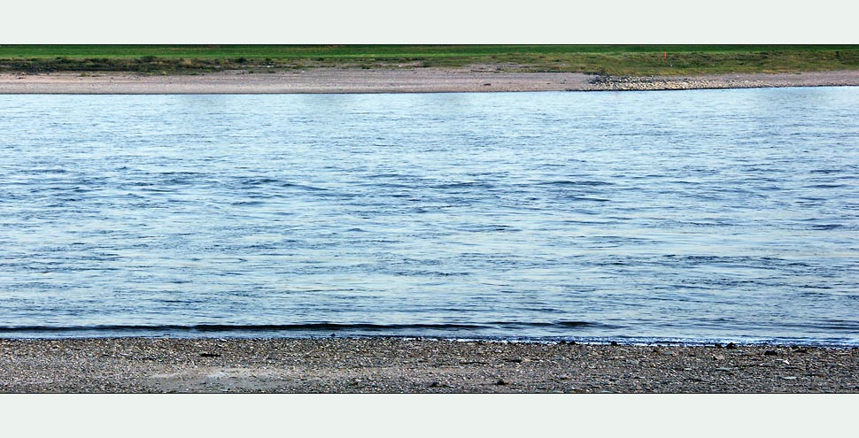 Der Rhein bei Düsseldorf