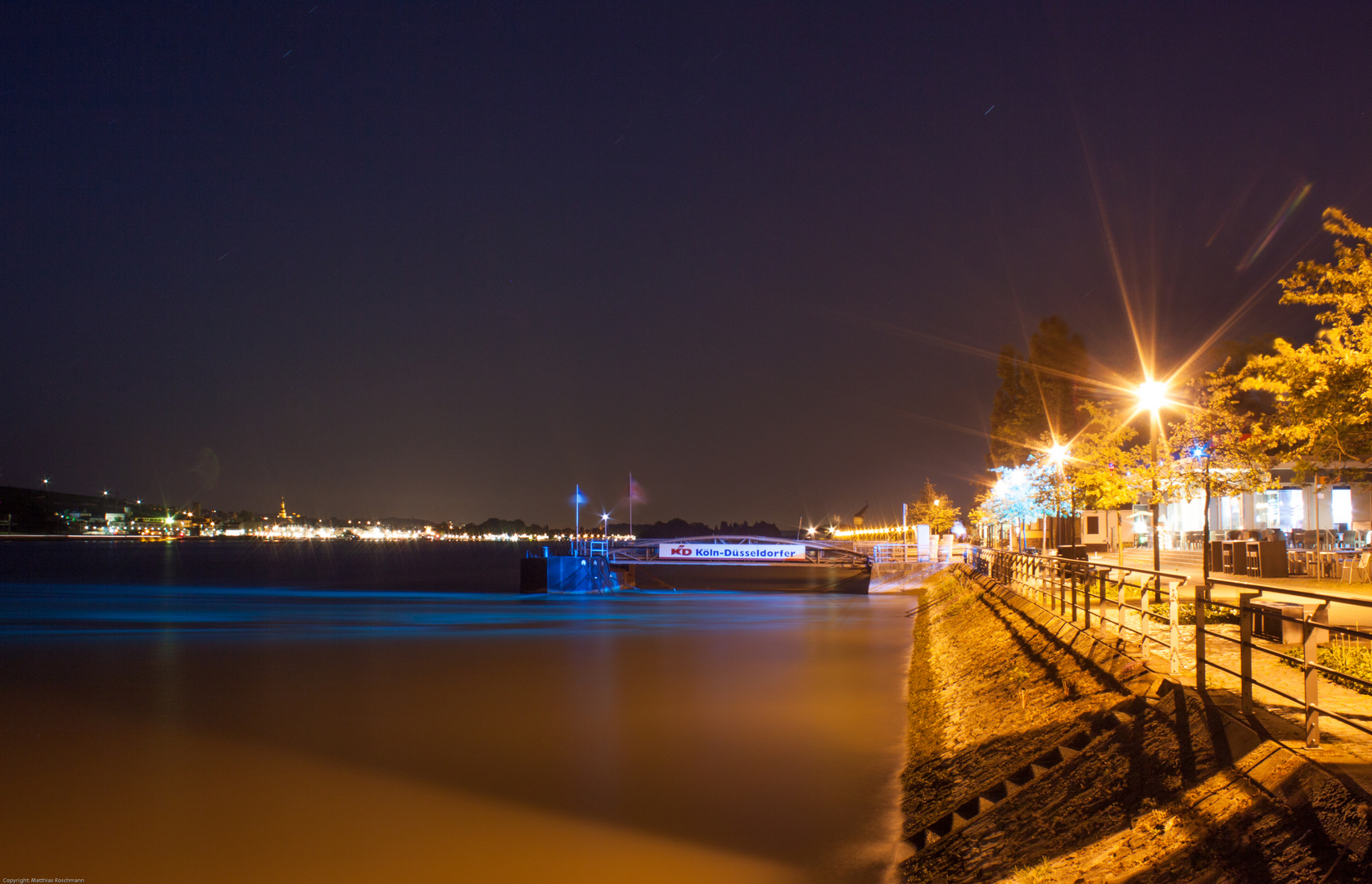 Der Rhein bei Nacht