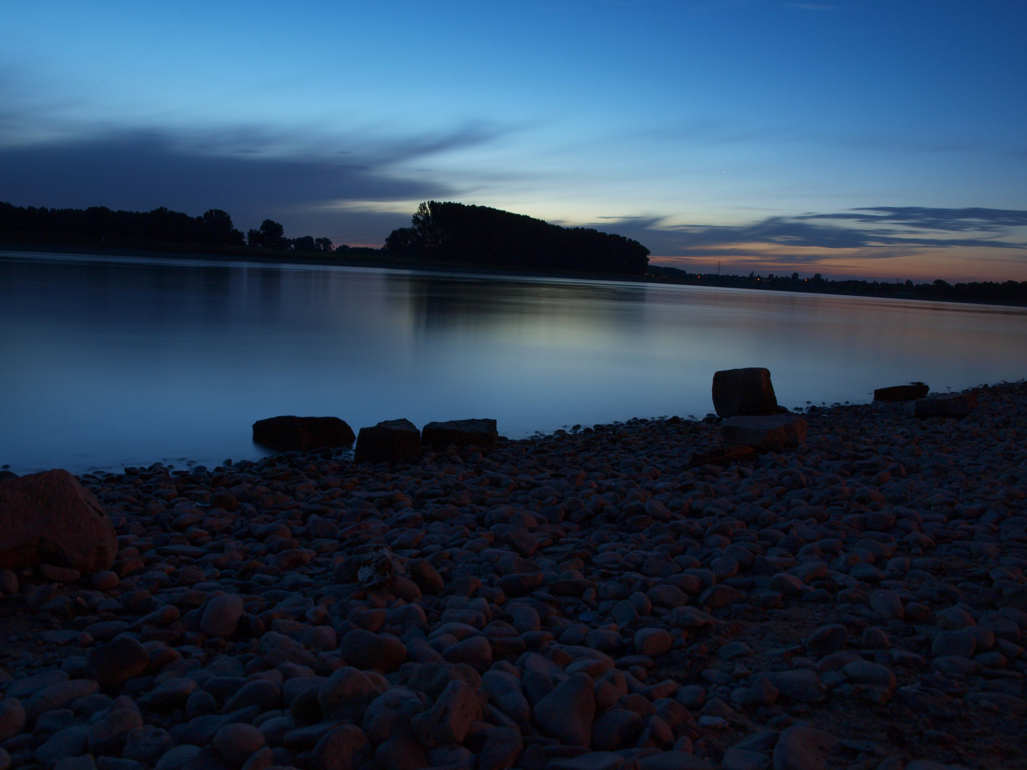 Der Rhein in Monheim