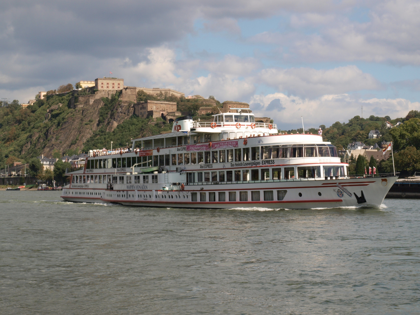 Der Rhein mit Blick auf Ehrenbreitstein bei Koblenz