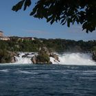 Der Rheinfall in seiner ganzen Breite