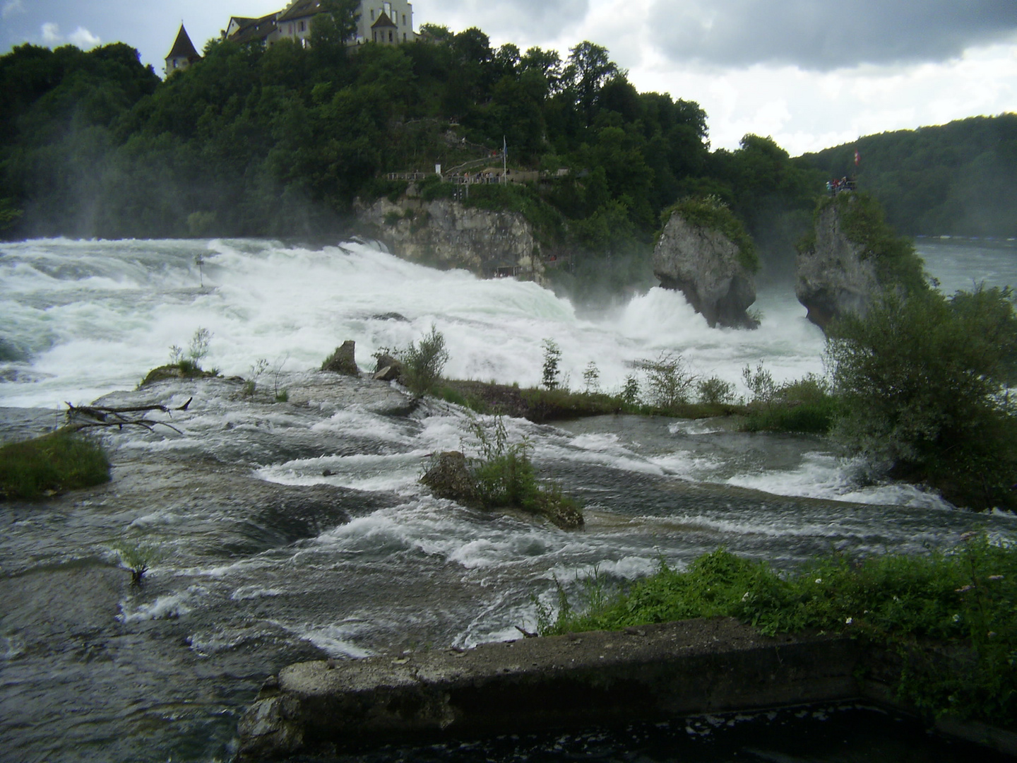 Der Rheinfall von Schaffhausen 2