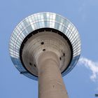 Der Rheinturm aus Düsseldorf