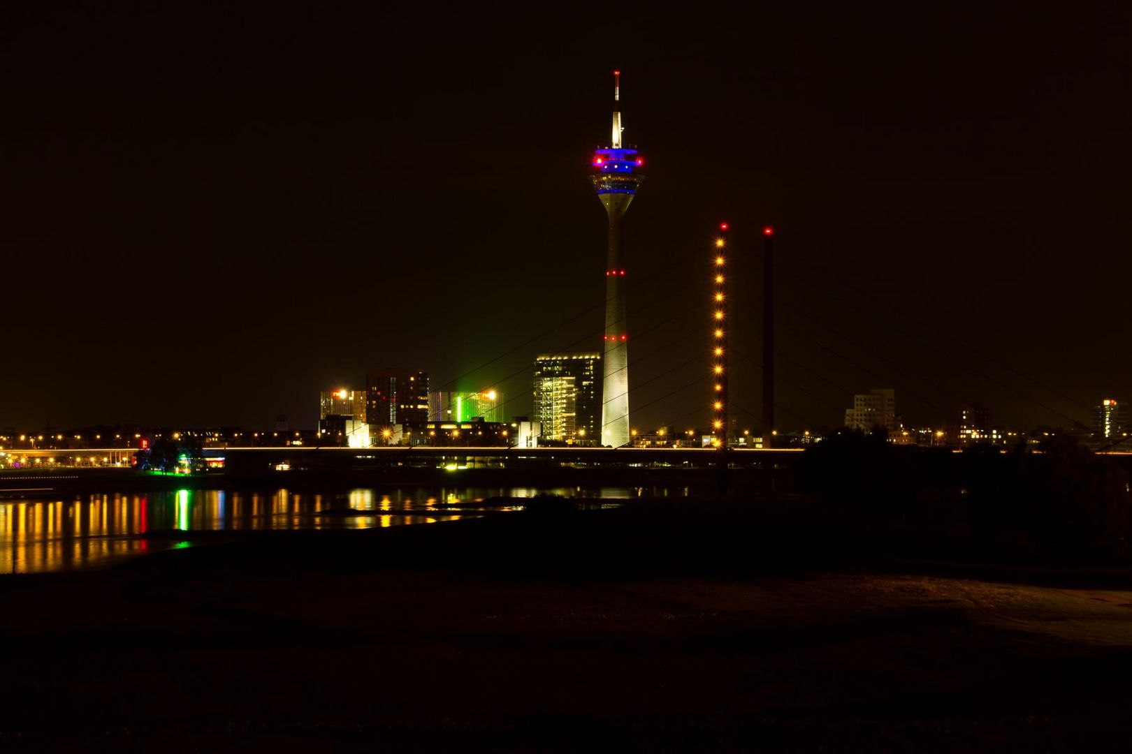 Der Rheinturm von Düsseldorf