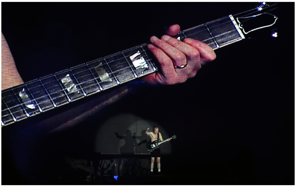 Der RiffRocker Angus Young mit AC/DC in Leipzig Foto & Bild kunstfotografie & kultur, musik Der RiffRocker Angus Young mit AC/DC in Leipzig Foto & Bild kunstfotografie & kultur, musik