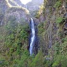 Der Risco-Wasserfall im Tal von Rabacal auf Madeira