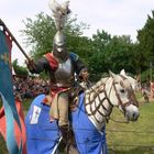 Der Ritter begrüßt zum Siegfried-Fest in Xanten