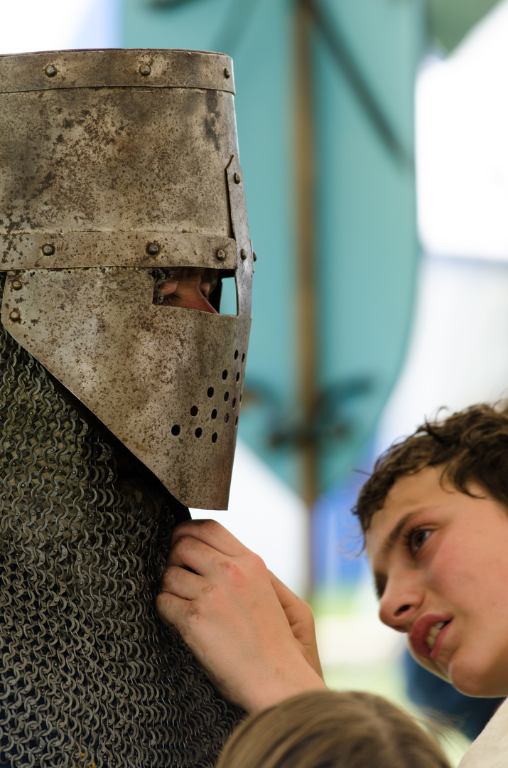 Der Ritter und sein Knappe Foto & Bild | kunstfotografie & kultur