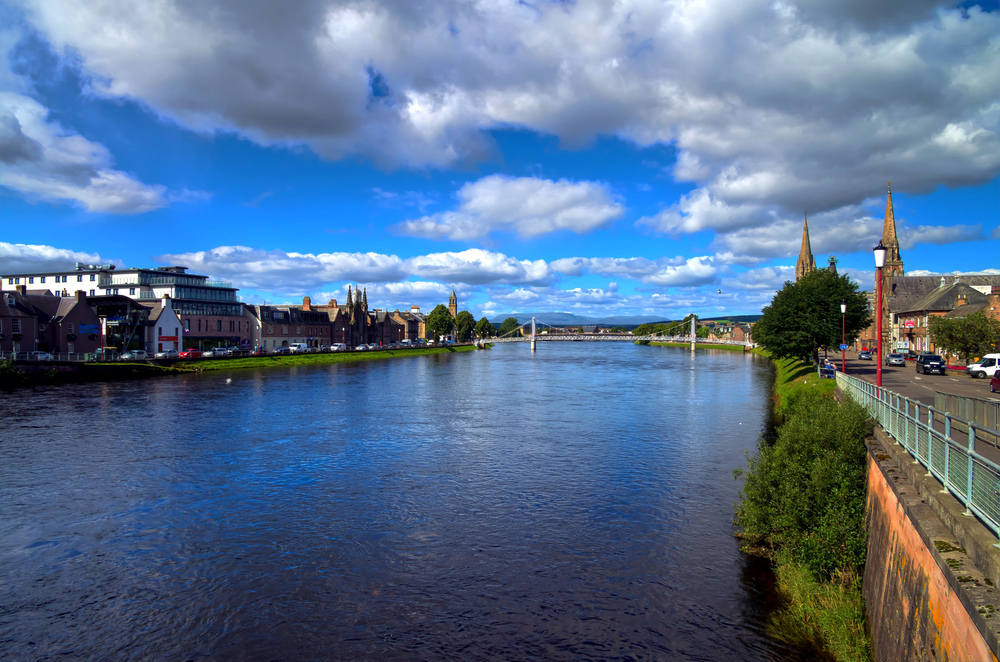 Der River Ness ...