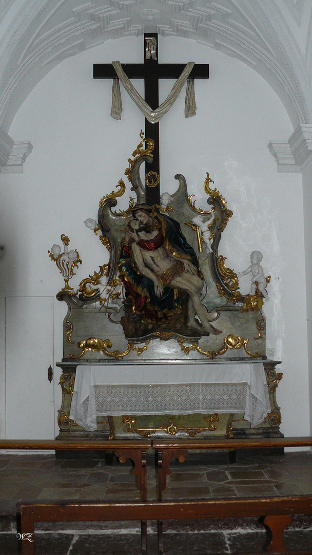 DER ROKOKOALTAR IN DER SCHMERZKAPELLE