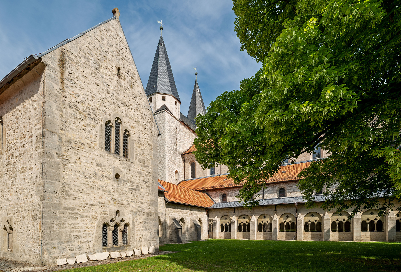 Der romanische Kaiserdom in Königslutter am Elm.