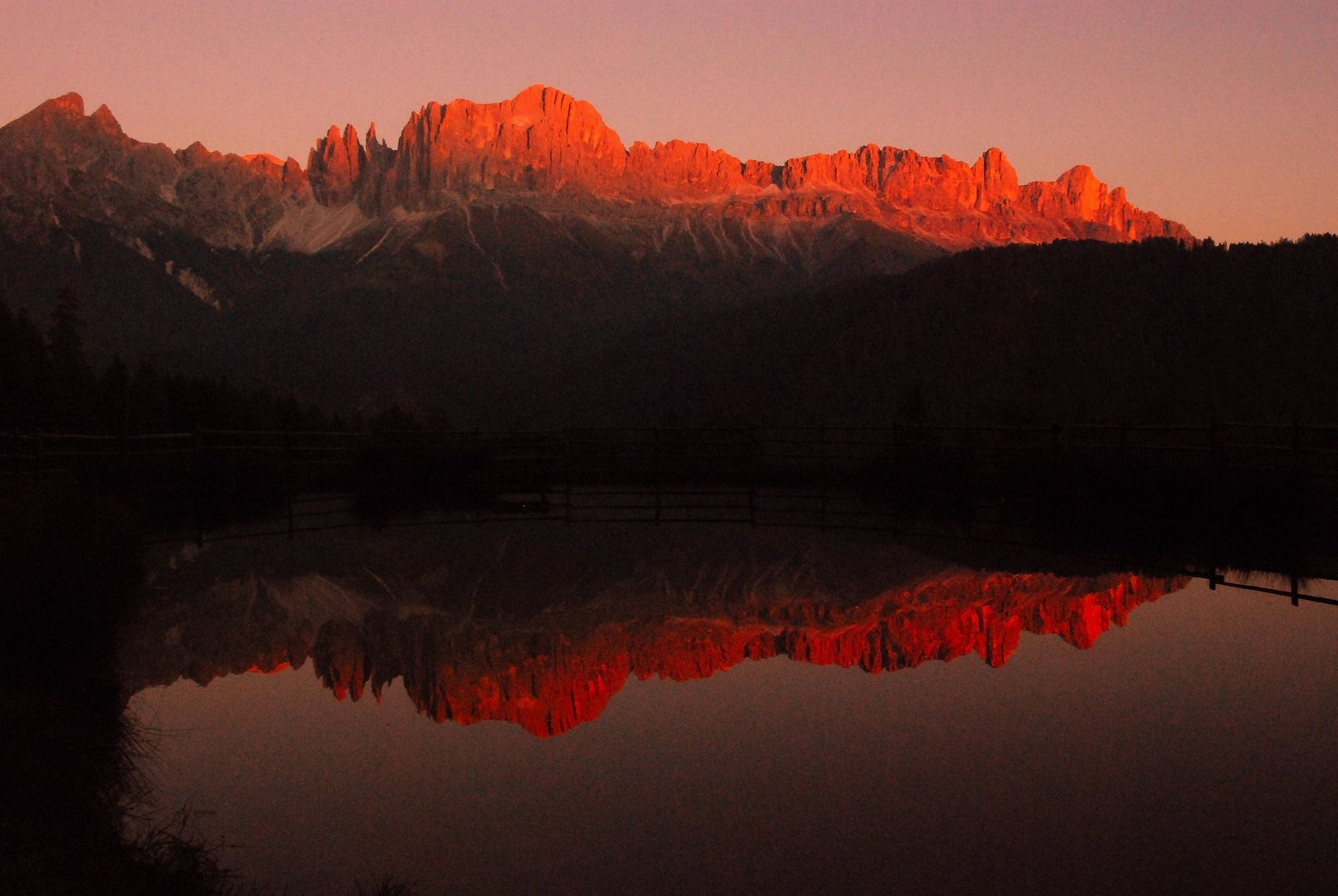 Der Rosengarten in Südtirol im letzten Abendlicht