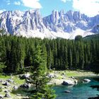 Der Rosengarten mit Blick vom Karersee