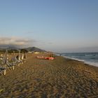 Der rote Sandstrand von Baia Domizia